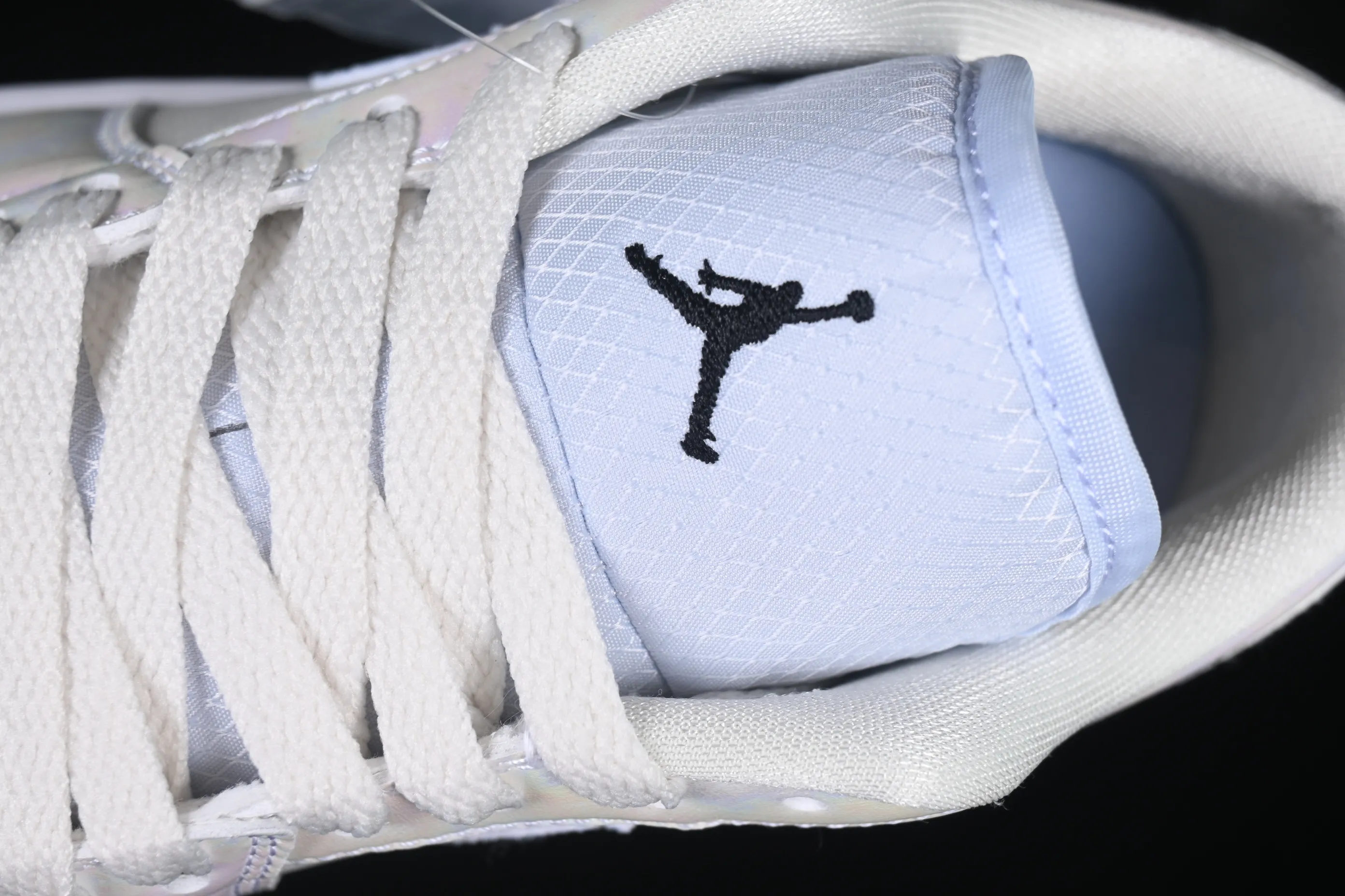 All Categories Air Jordan Jordan Series Basketball Shoes Air Jordan 1 Low Air Jordan 1 Low "Year of the Snake 2025" AJ1 Joe 1 Beige Symphony Pearlescent Low-top Cultural Basketball Shoes HF4080-001